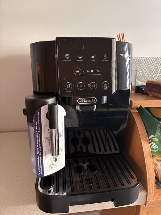 DeLonghi Magnifica Start ca nou