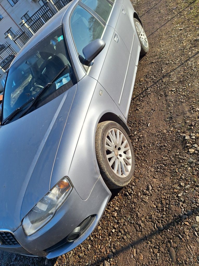 Dezmembrez audi a4 b7 19 si 2L tdi