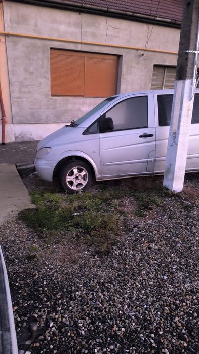Vând Mercedes Vito 2004 6locuri sau schimb cu schela metalica/popi