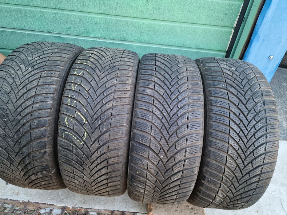 Anvelopă 235/55R17 marca Semperit, M +S ,DOT 2023