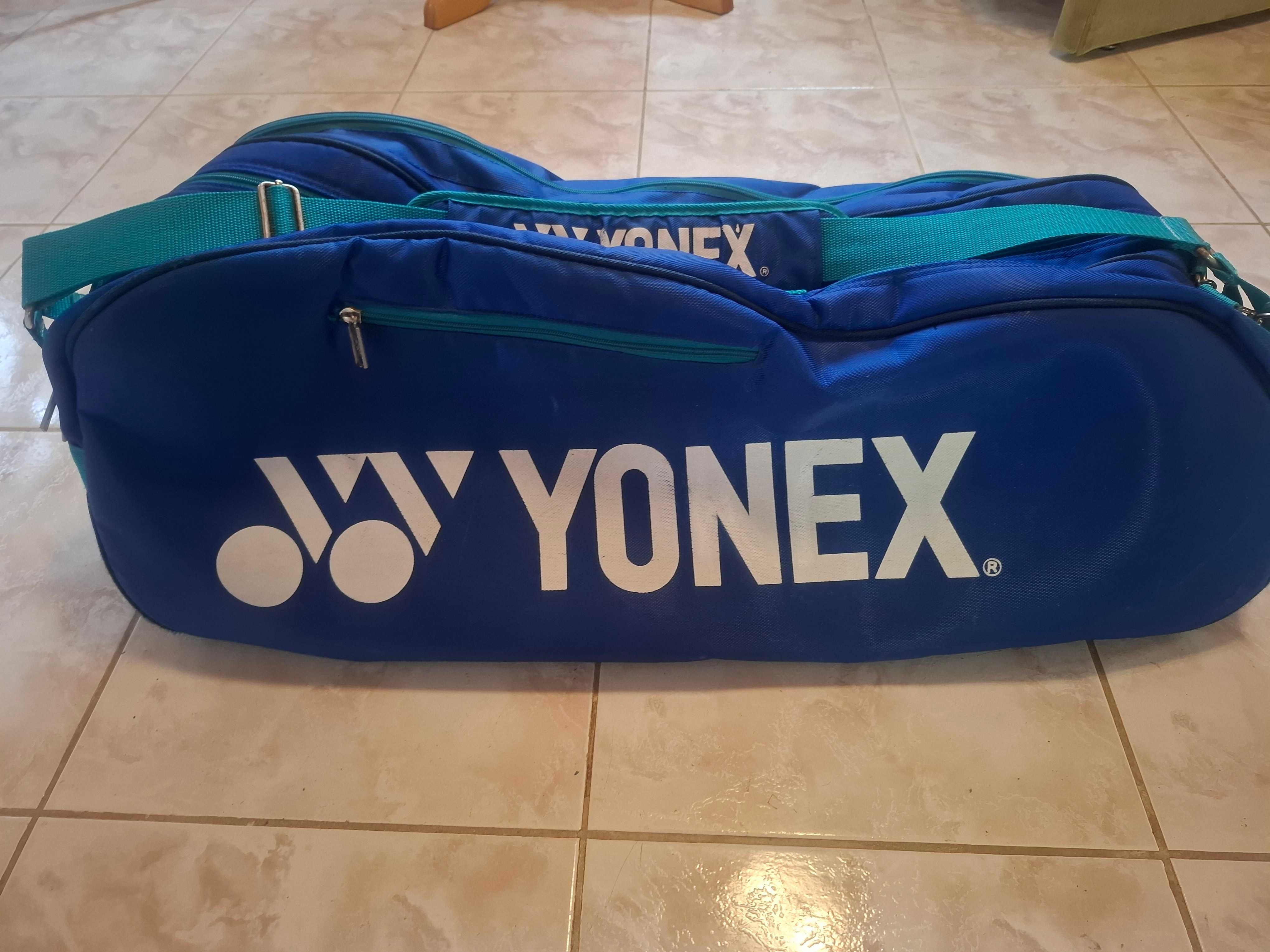Тенис сак YONEX . Изключително запазен