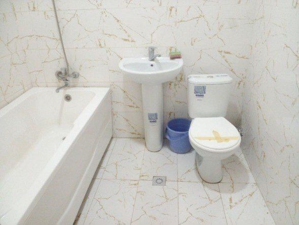 Paxtaboshida joylashgan 2 etaj 2 xonali uy sotiladi