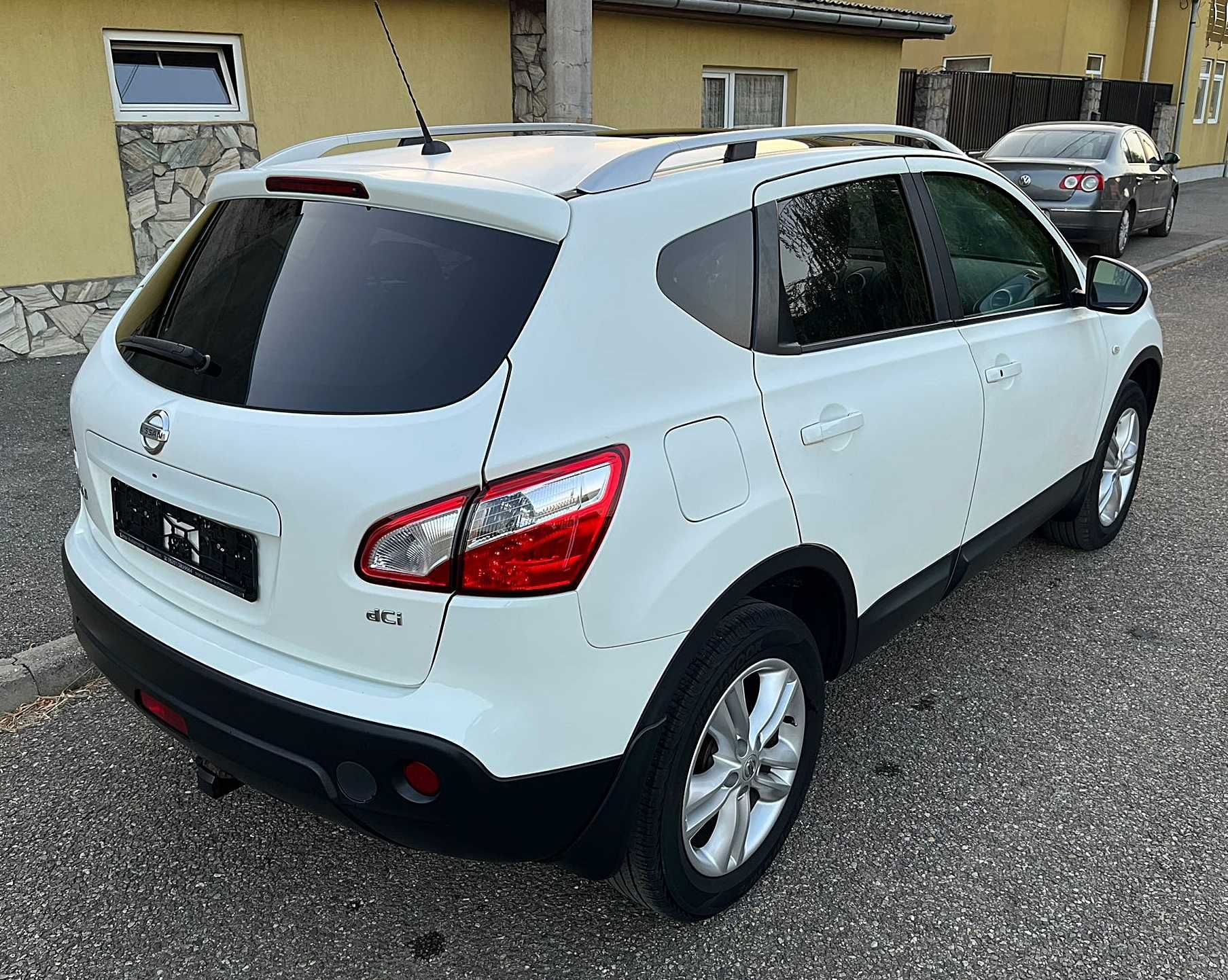 NISSAN QASHQAI 2012 1.6 DCI 131 CP 4x4 6+1 EU.5 Adus acum Multe dotari