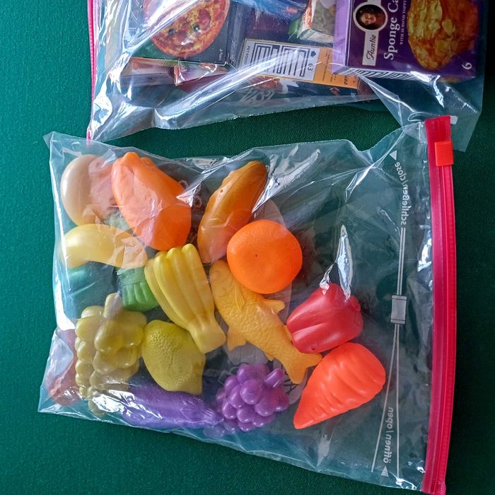 Дървен детски магазин+продукти+везна+каса