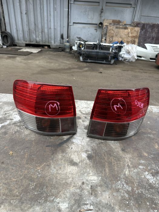 Задние фонари на Toyota Vista Ardeo