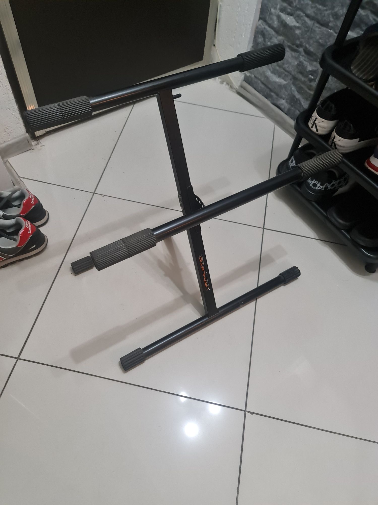Vând stativ mixer preț  300 lei