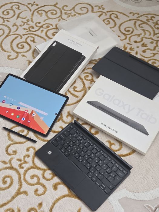 Продам Samsung Tab S8+ Plus планшет с клавиатурой и тачпадом