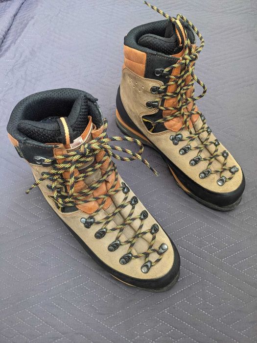 Bocanci de iarna tehnici Lowa Silberhorn GTX