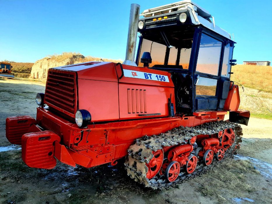 Срочно Трактор ВТ 150 сотилади