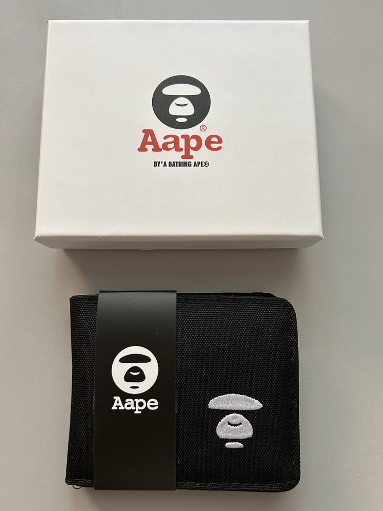 Bape портфейл.