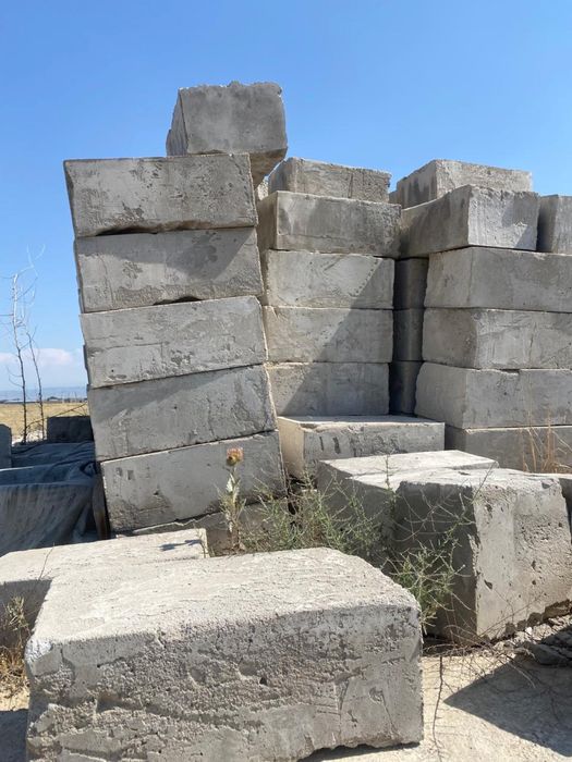 Продаю пеноблоки 900 штук размер 20*30*50. В хорошем сосоятнии