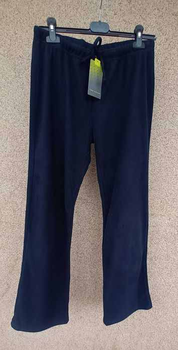 Спортни екипи и долнища.