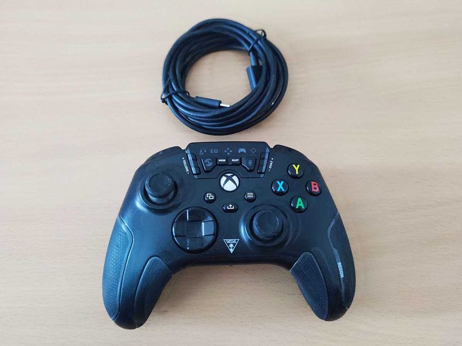 Контролер Turtle Beach Recon за Xbox Series X и PC със кабел