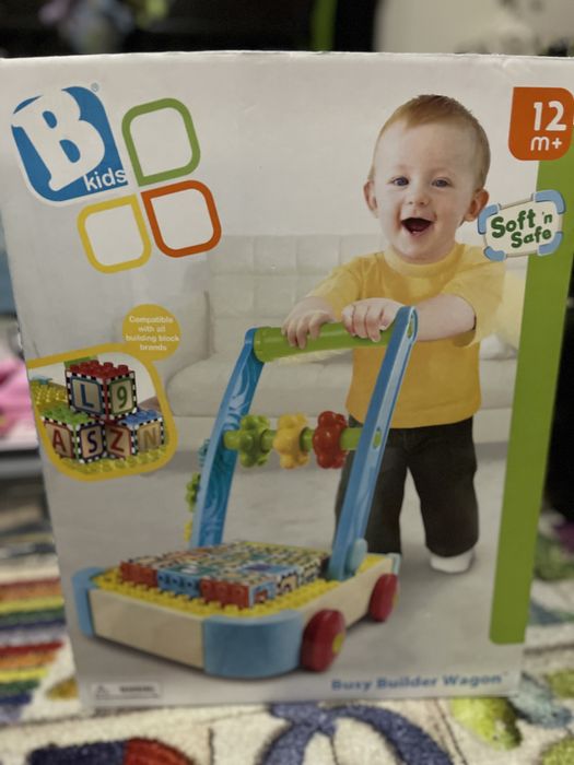 Jucarie Antemergator si cuburi de construit