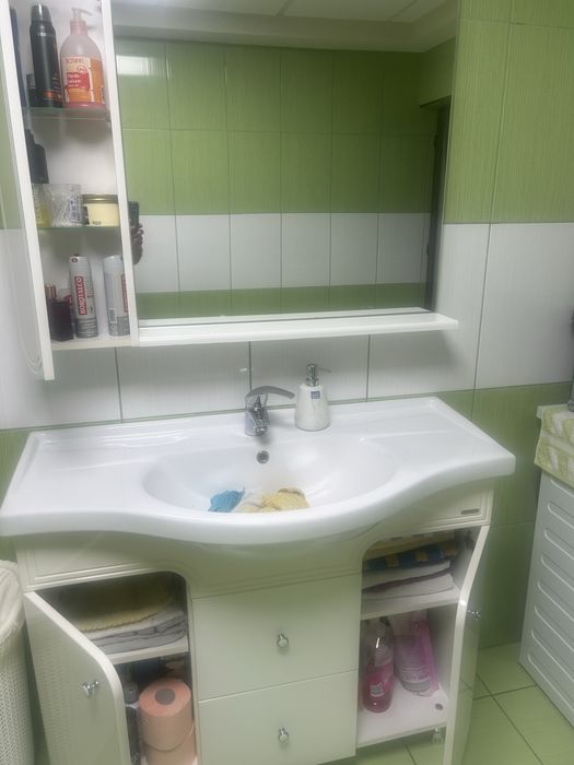 Vand mobiler baie  104 x86 cm , oglinda 96x90 cm