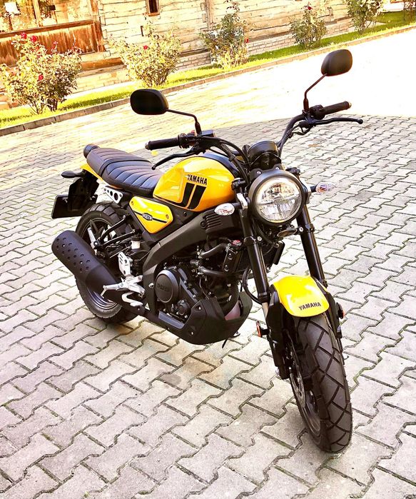 Motocicleta Yamaha XSR 125