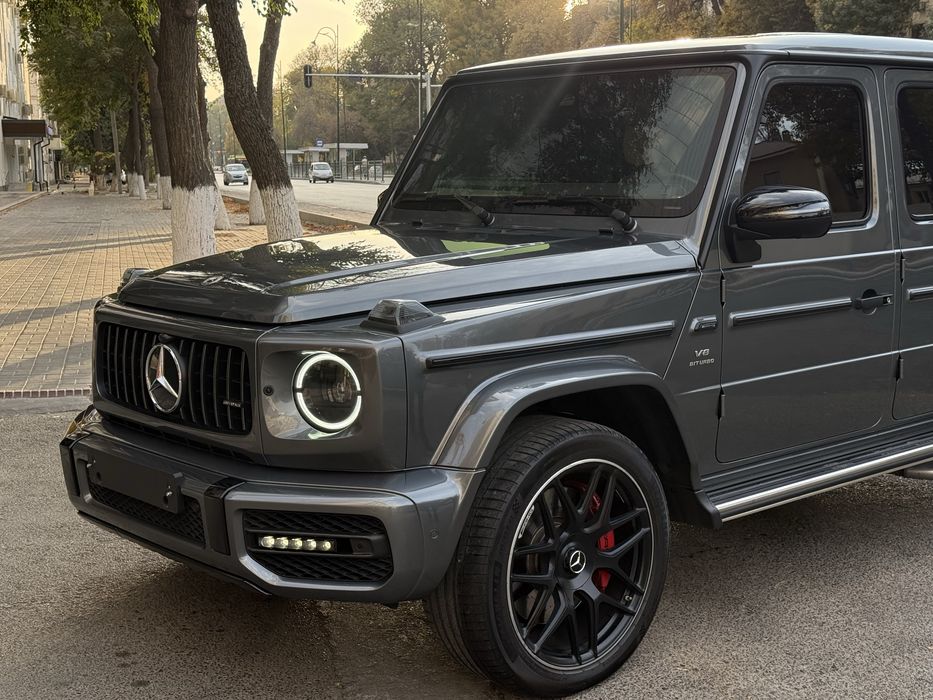 Mercedes Benz G 63 в хорошем комплектации