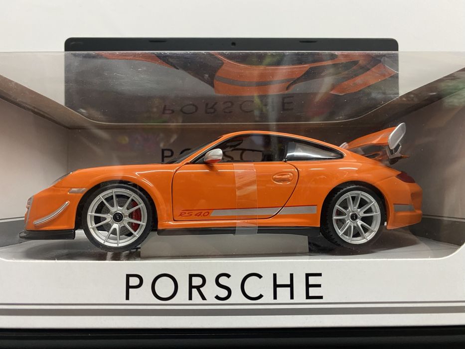 PORSCHE 911 GT3 RS 4.0 machetă auto scara 1:18 BBURAGO