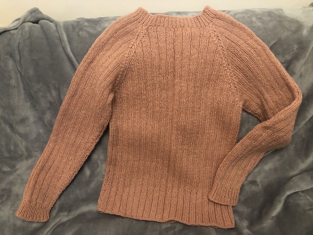 pulover lana/mohair cu model lucrat manual