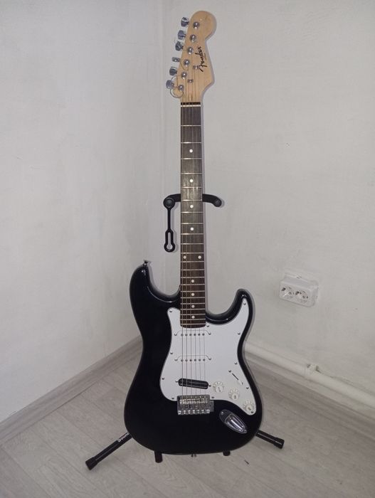 Электрогитара fender