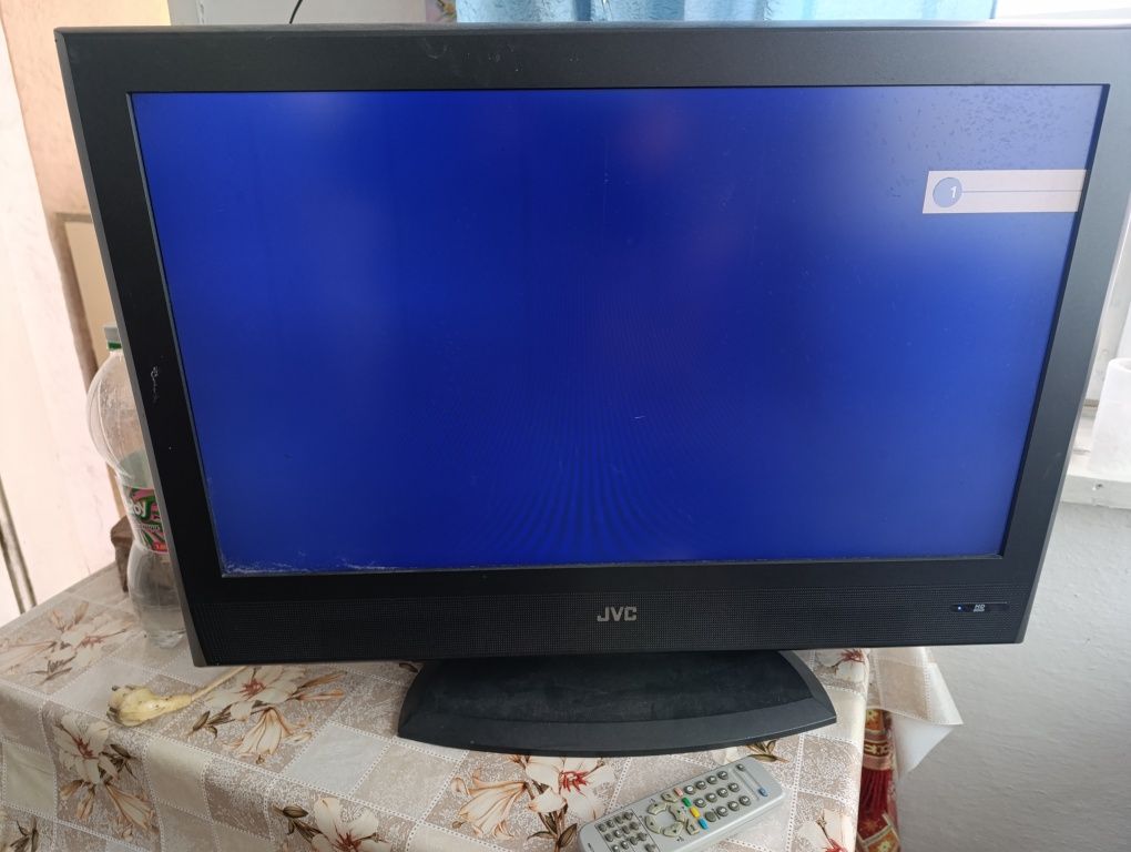 Телевизор JVC 32"