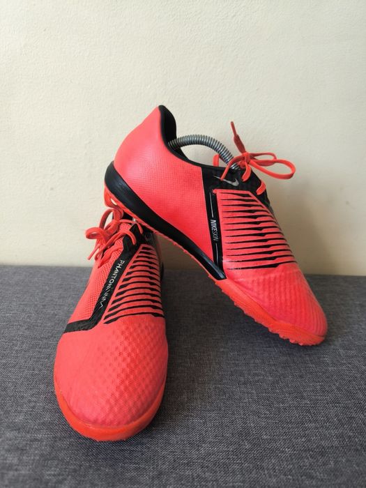 Ghete fotbal Nike Phantom VNM