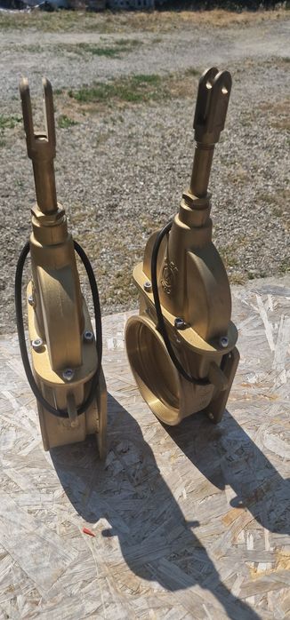 Vana robinet vidanja 6 toli cu flanșe si filete import Italia preț 165