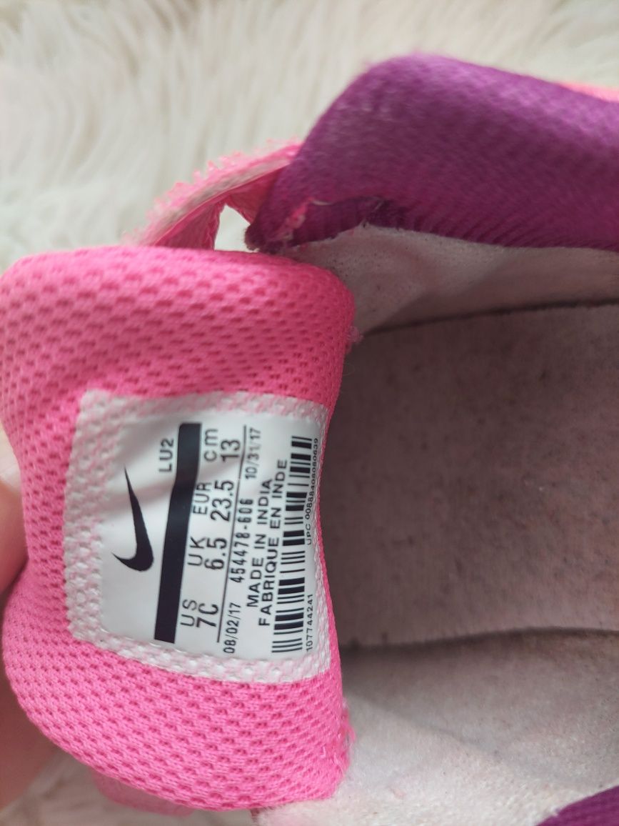 Nile, Adidas естествена кожа розови маратонк 23.5 номер