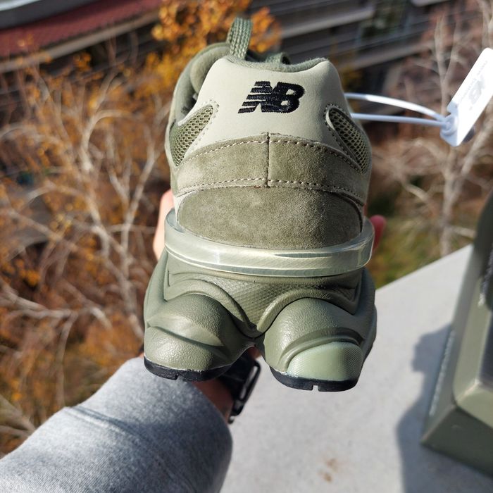 New Balance 9060 "Dark Olivine" 42