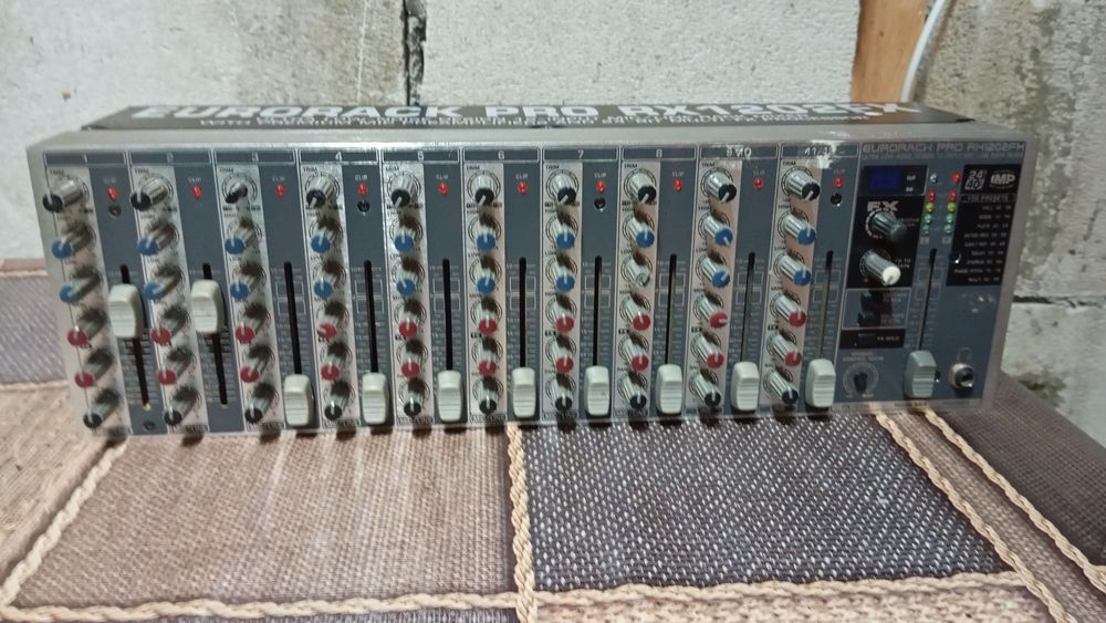 Euro Rack Pro RX 1202FX