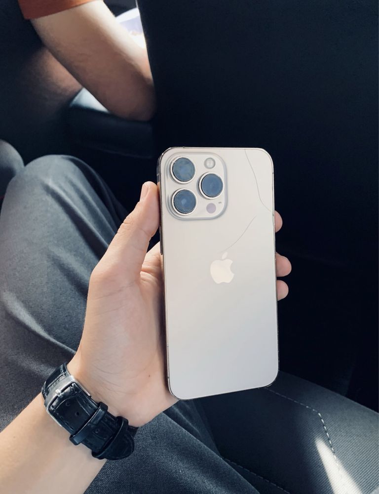 Iphone 13 Pro 256gb Xolat Ideal usta kormaga karopkali oqip tel qlila