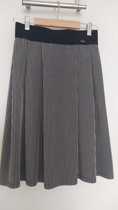 Дамска пола Дика размер 34/XS