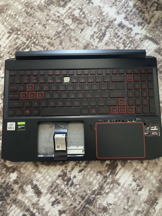 Display 144 hz pentru laptop