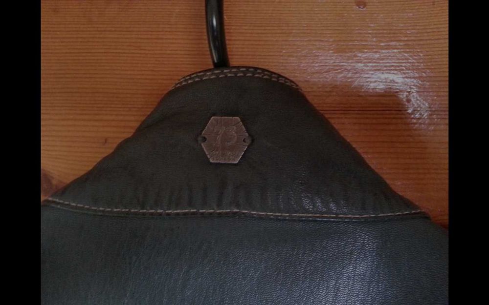 Продавам кожено яке Pepe Jeans London