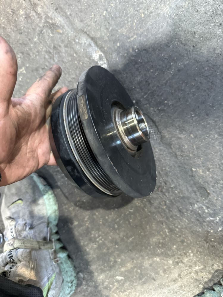 Демпферна шайба бмв м50д 381 коня bmw m50d f10 f11 f15 f16 e70
