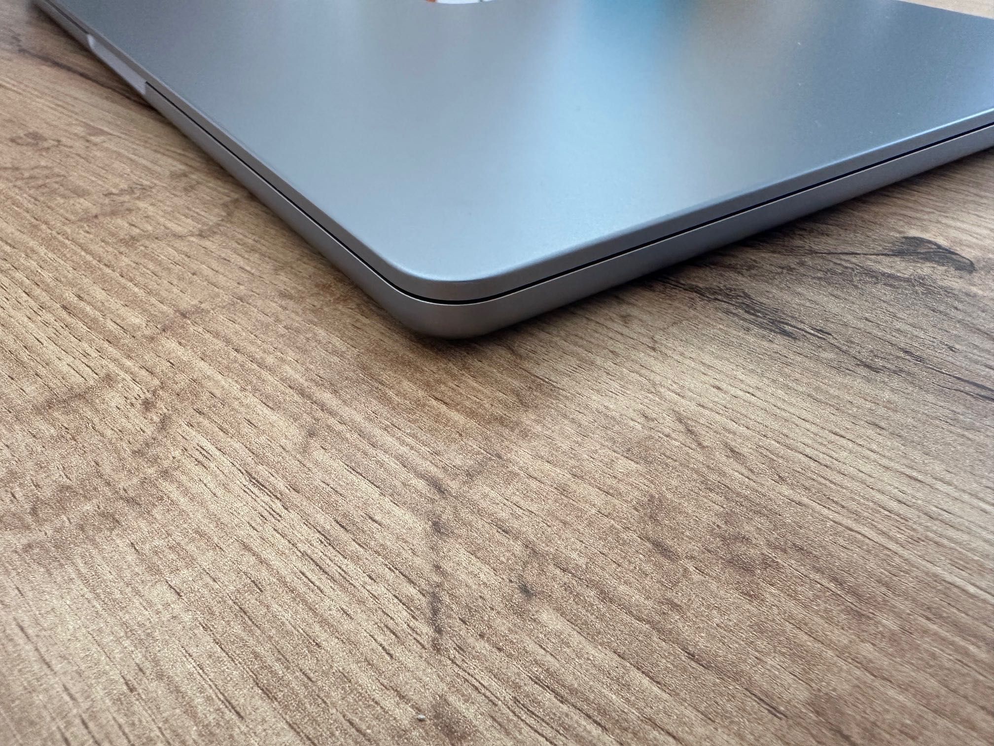 MacBook Air 13" M2 Chip 8-CPU, 8-GPU, 16GB RAM, 256GB SSD