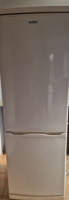 Frigider Combina frigorifica Arctic 300 litri