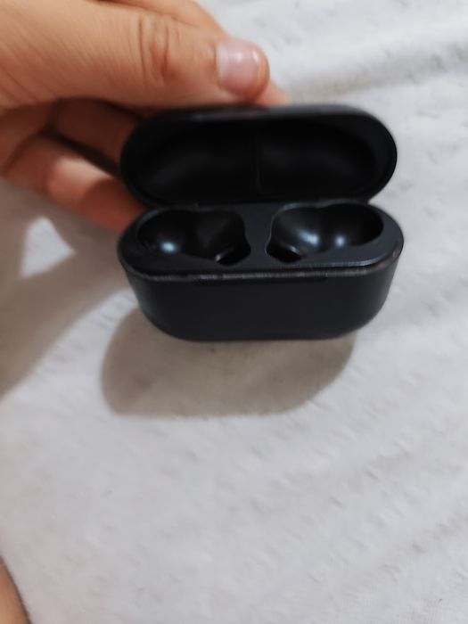 Vând căști wireless