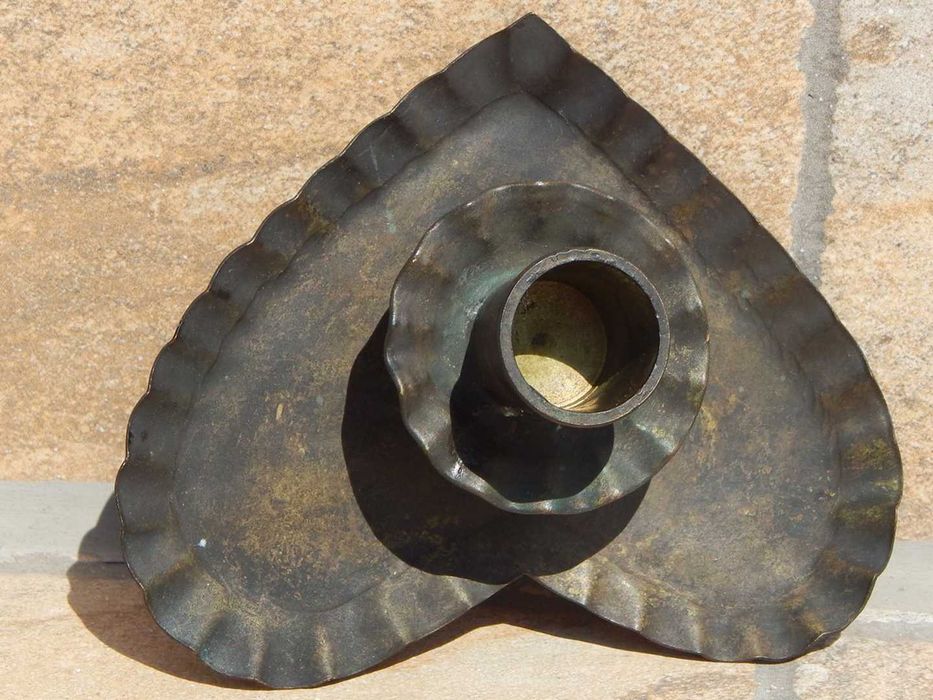 Suport lumanare sub forma de inima metalic vechi