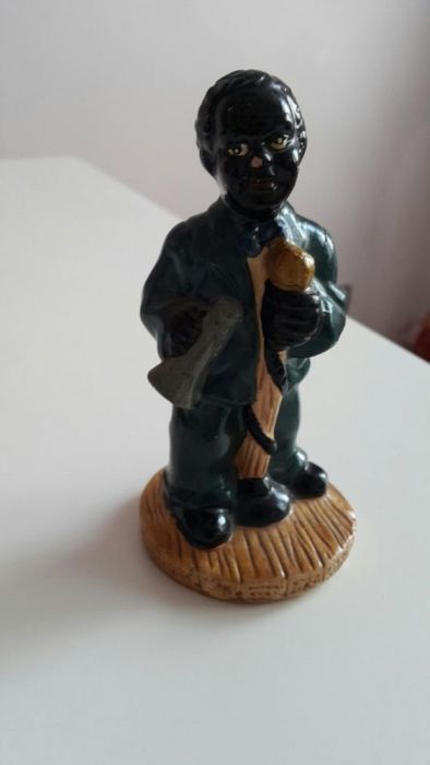 Порцеланова фигурка