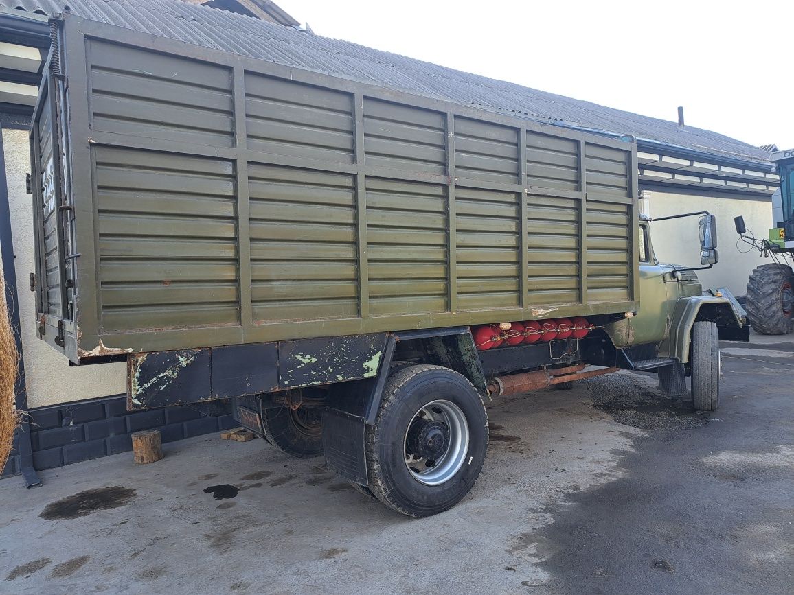 Zil 131 sotiladi 17500$