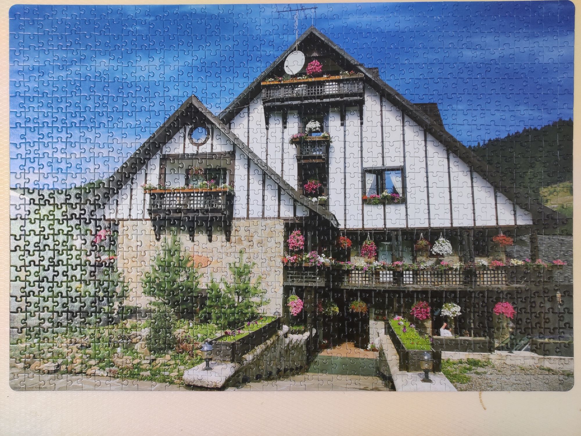 Vând puzzle 1000 piese