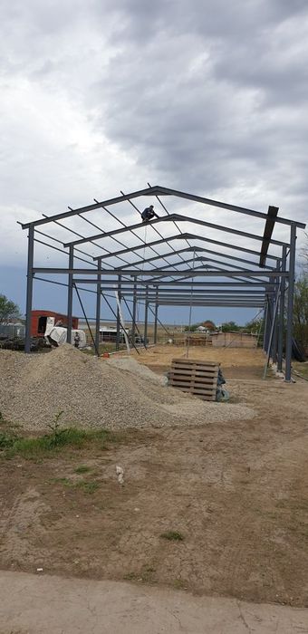 Vand hale metalice 11X11