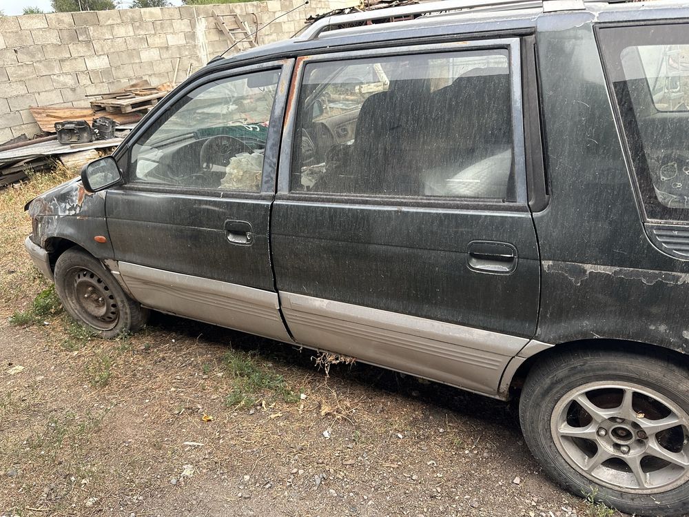 Mitsubishi space wagon