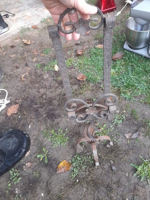 Suporturi de ziare și reviste