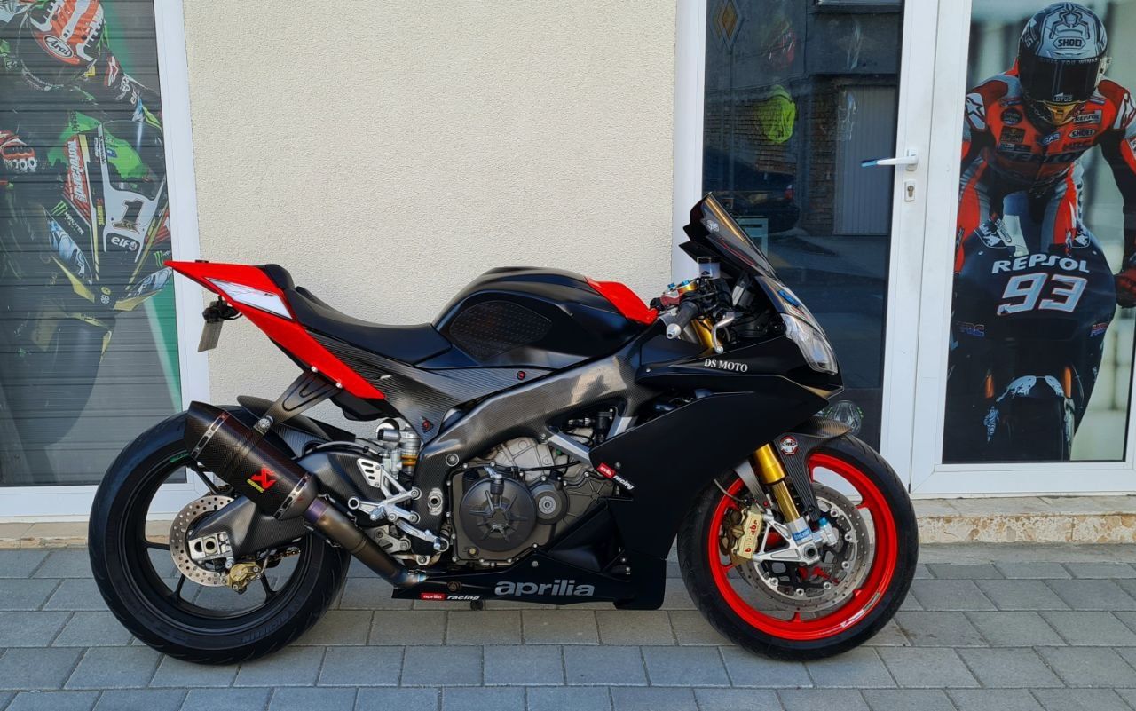 Aprilia RSV4 Factory