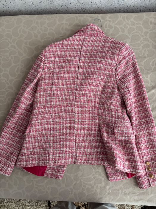 Сако на марката Карма