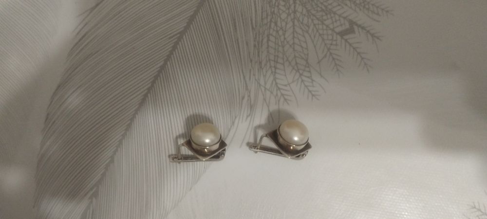 Срочно продам серьги