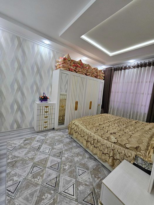Сергели,Хонабод . 2.25 сотихда 6 хонали хайтек уй сотаман.