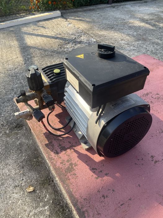 Grup pompant Pompa de apa cu presiune spalat 200bar 5.5 kW 380v